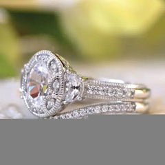 Elegant Zirconia Egg-shaped Ring Set in 925 Silver